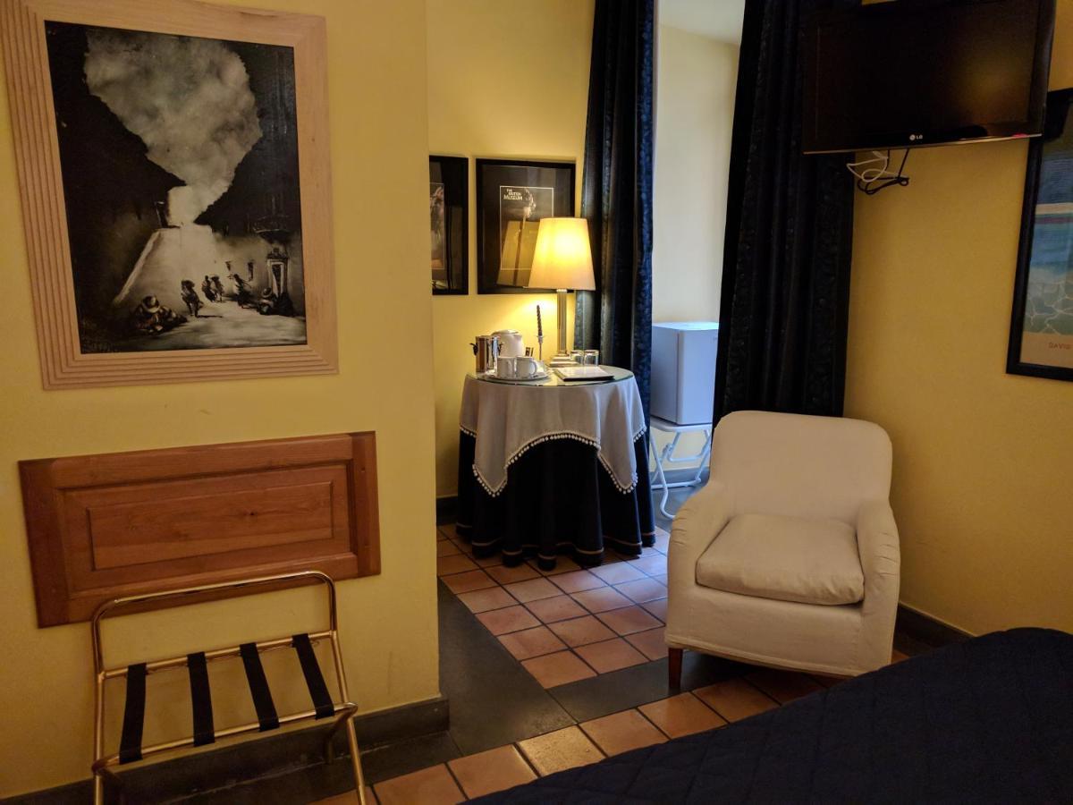 Hotel Locanda Cairoli Róma Kültér fotó
